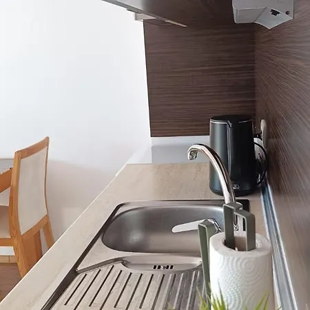 Aparthotel Victoria & Aheloy 3*