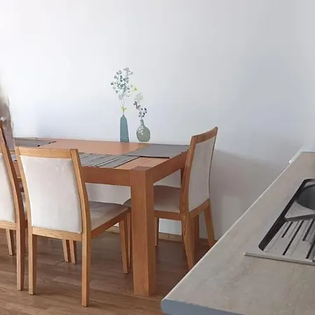 Aparthotel Victoria & Aheloy 3*