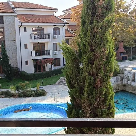 Victoria & Aheloy Aparthotel 3*